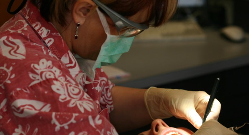 Updent 32 - die therapieorientierte Zahnprophylaxe / Mundhygiene - Dr. Karl Schwaninger - Zahnarzt Wien 1090