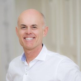 Dr. med. univ. et med. dent. Walther Thaler - Zahnarzt Linz 4020