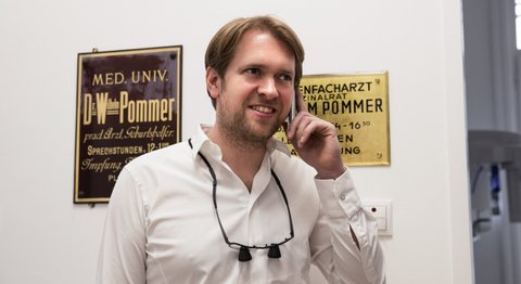 Priv.-Doz. Dr. Bernhard Pommer - Zahnarzt Wien 1200