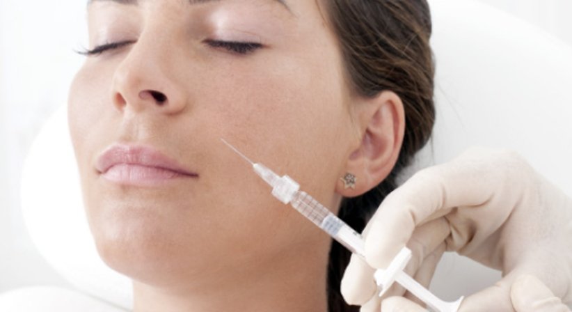 Faltenbehandlung - Botox, Hyaluronsäure - Dr. Karin Girkinger - Praktische Ärztin Wien 1070