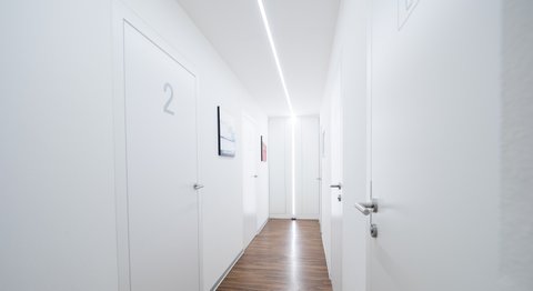 Dr. med. dent. Stefan Wuketich - Zahnarzt Wien 1160