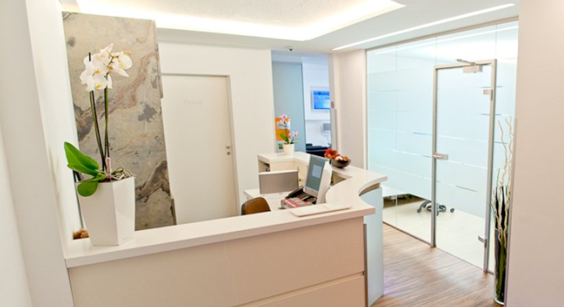 Dr. med. dent. Stefan Wuketich - Zahnarzt Wien 1160