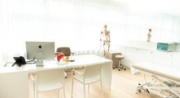 Praxis - Dr. Ulrich Lanz, IOC Dip Sp Phy - Orthopäde Wien 1130