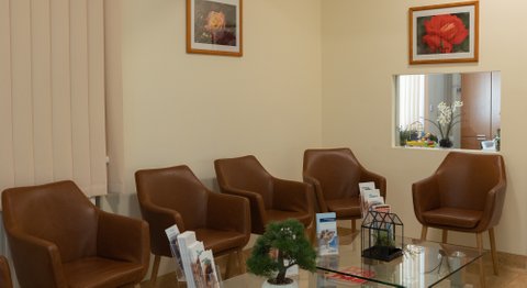 OA Dr. Ebrahim Taghizadeh - Augenarzt Wiener Neustadt 2700